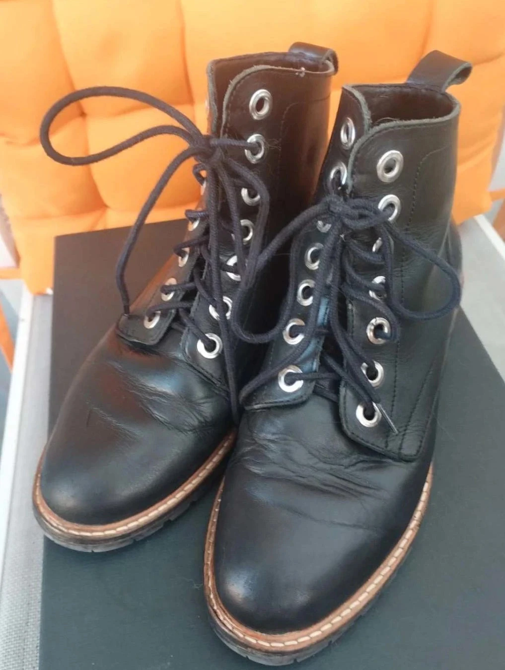 Bottines noires à lacets, cuir, André P37